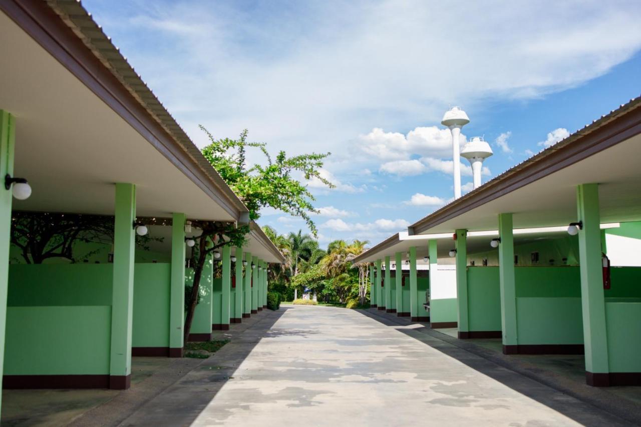 S Hotel Kanchanaburi Exterior photo